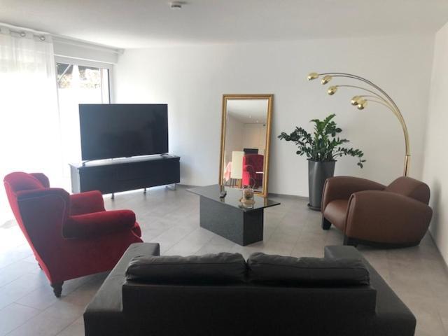 Kerzers Hotel Hippel Krone מראה חיצוני תמונה