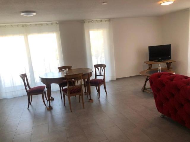Kerzers Hotel Hippel Krone מראה חיצוני תמונה