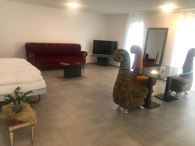 Kerzers Hotel Hippel Krone מראה חיצוני תמונה